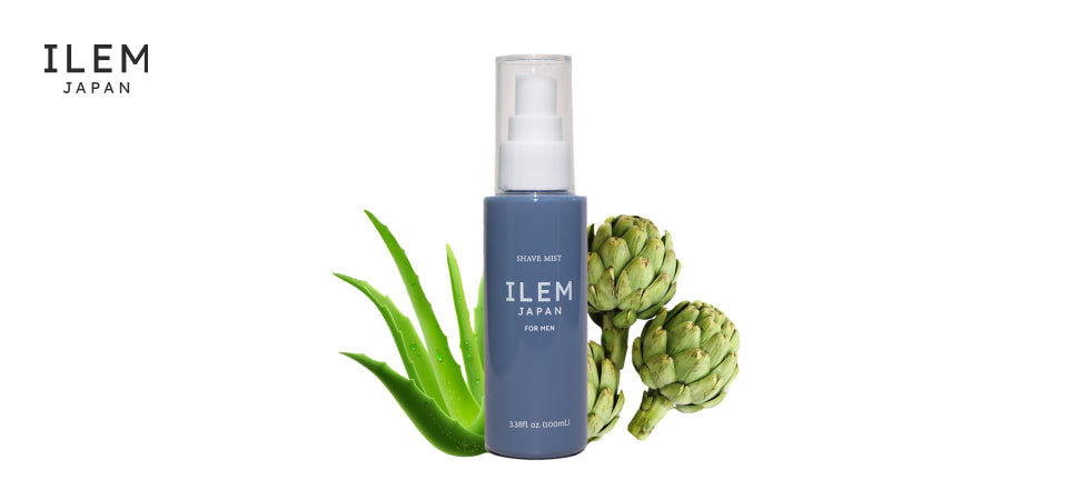 applying alcohol-free shaving mist (after shave spray to soothe razor burn USA guide