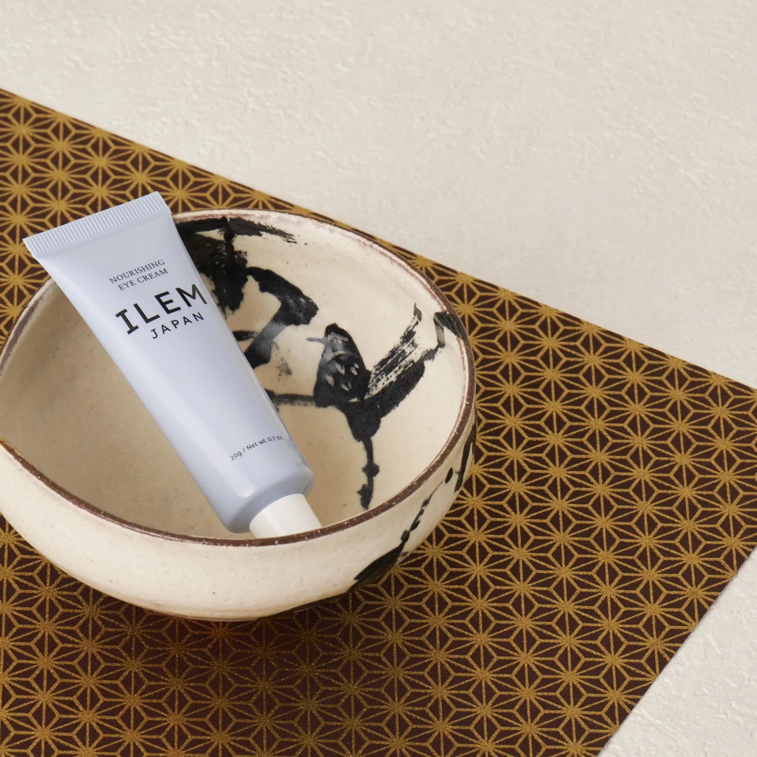 moisturizing eye cream from ILEM JAPAN